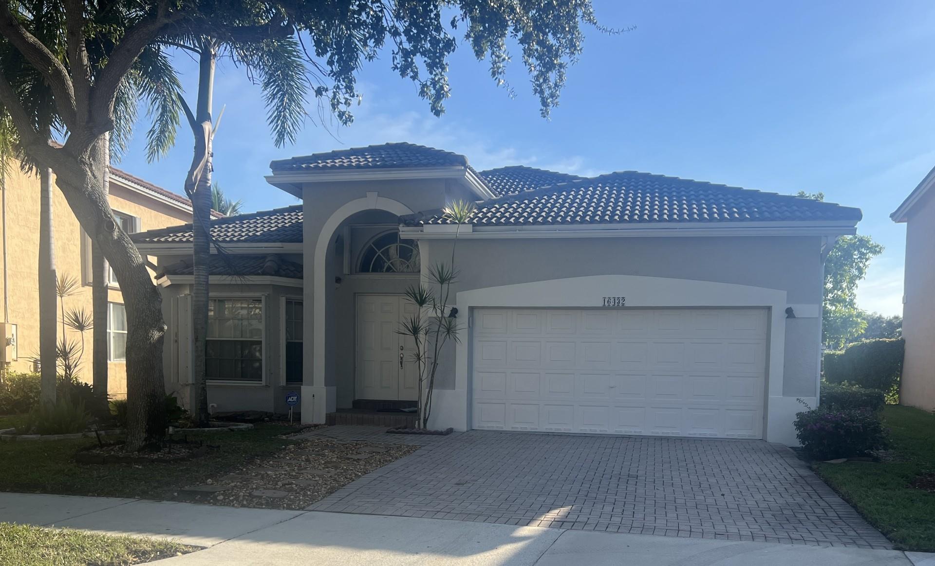 16432 Ruby Lk, For Rent in Weston - Zoocasa