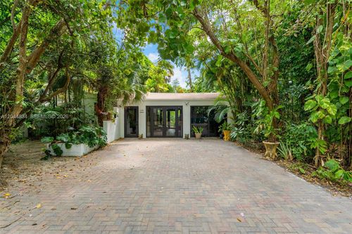 5390 Sunset Dr, Miami, FL, 33143-5853 | Card Image