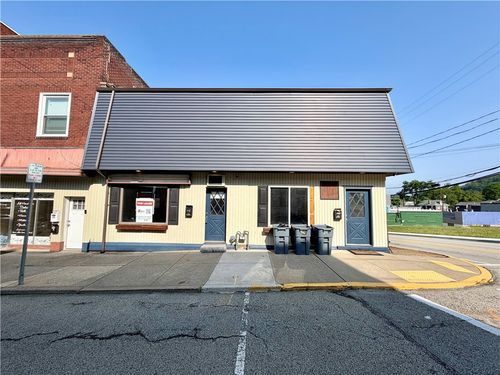 437 Cavitt Ave, Trafford, PA, 15085-1062 | Card Image