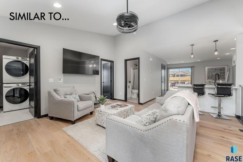 5525 W Rock Hill Pl, Sioux Falls, SD, 57107-1404 | Card Image