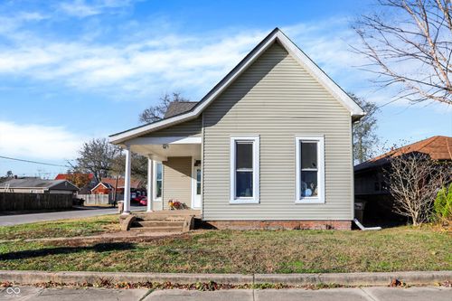 1702 Maple Street, Columbus, IN, 47201 | Card Image