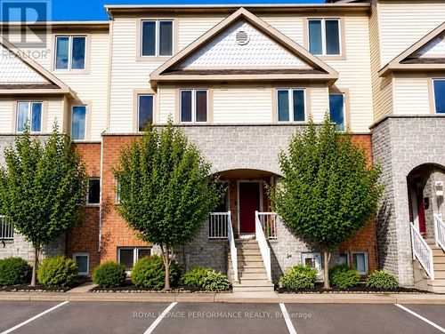 33-59 Strathaven Pvt, Ottawa, ON, K1J1K7 | Card Image