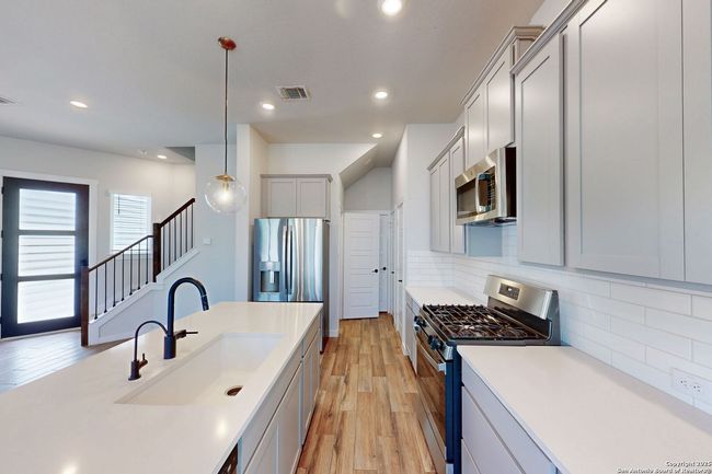UNIT-17 - 5843 Whitby Rd, House other with 3 bedrooms, 3 bathrooms and null parking in San Antonio TX | Image 10