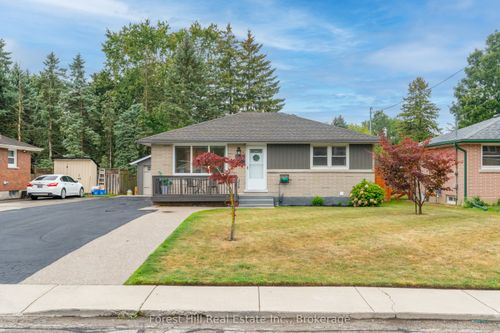 239 Clarke St N, Woodstock, ON, N4S7M8 | Card Image