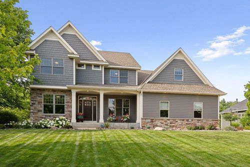 8250 Kelzer Pond Dr, Victoria, MN, 55386-4500 | Card Image