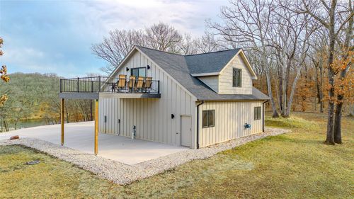 9262 Diamondhead Dr, Dexter, IA, 50070-7503 | Card Image