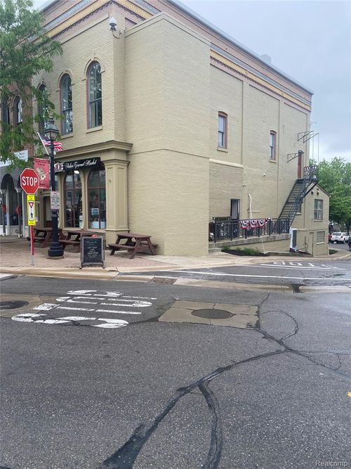 145 Riley St, Dundee, MI, 48131-1025 | Card Image