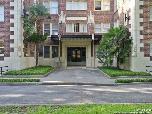 1-110 Auditorium Cir, San Antonio, TX, 78205-1310 | Card Image