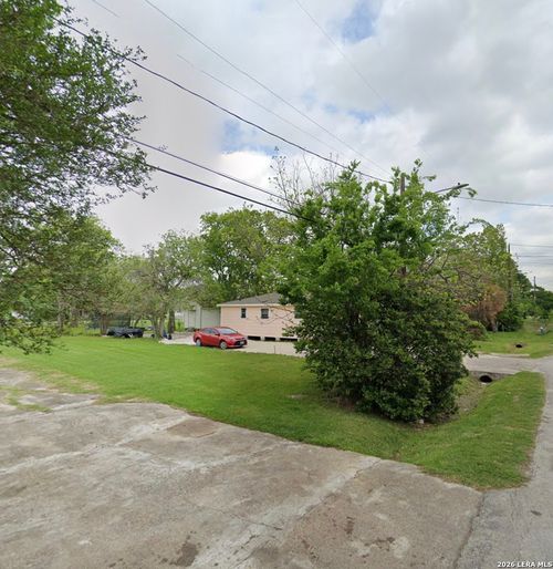4709 Russell, Houston, TX, 77026 | Card Image