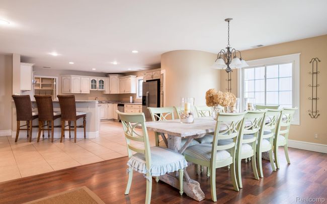 Open Floor Plan | Image 7