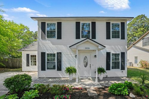 2026 Armory Dr, Mount Pleasant, SC, 29466-7444 | Card Image