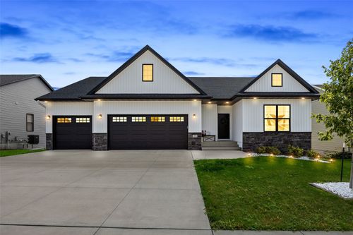 1404 Green Oak Pass, Tiffin, IA, 52340-1200 | Card Image
