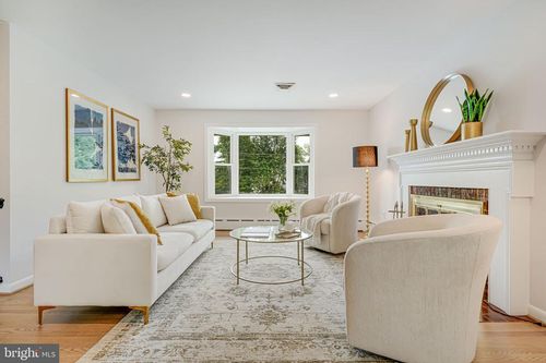 2566 Military Rd, ARLINGTON, VA, 22207-5139 | Card Image