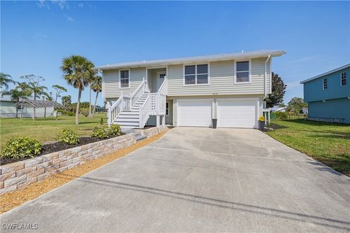 7674 Caloosa Dr, BOKEELIA, FL, 33922-3519 | Card Image