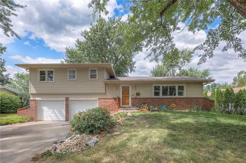 1142 Elm St, Ottawa, KS, 66067-3423 | Card Image