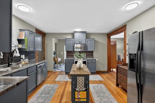 501 4th St, Traer, IA, 50675-1109 | Card Image