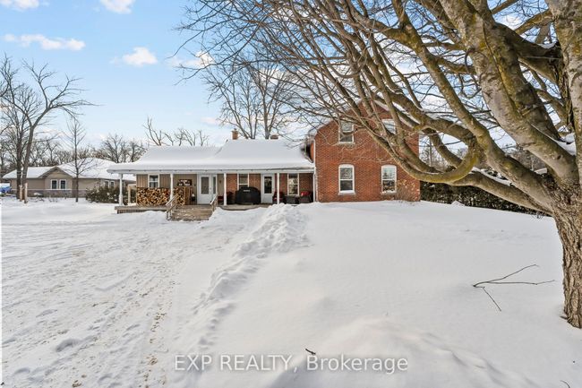 1742 Cameron St W, House other with 3 bedrooms, 2 bathrooms and 8 parking in Cannington ON | Image 11