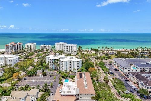 232-232 Banyan Blvd, NAPLES, FL, 34102-5173 | Card Image