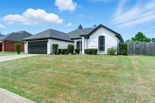 1109 Blackbird Ct, Burleson, TX, 76028-0602 | Card Image