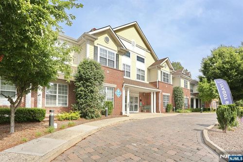187 Paterson Ave, Midland Park, NJ, 07432-1855 | Card Image