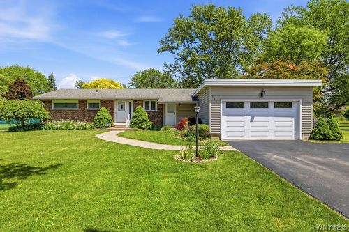 5361 Annover Rd, Lewiston, NY, 14092-2137 | Card Image