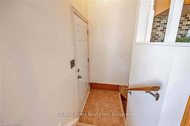 705 Braeside Cres, House other with 4 bedrooms, 2 bathrooms and 2 parking in Kingston ON | Image 24