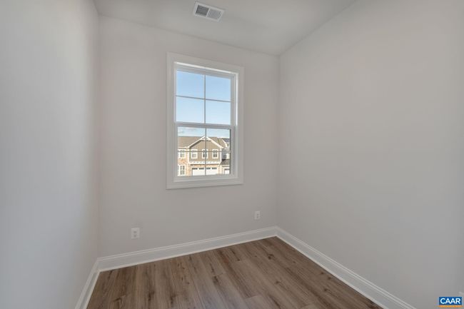 403 Bayberry Ln, House attached with 3 bedrooms, 3 bathrooms and null parking in ZION CROSSROADS VA | Image 37