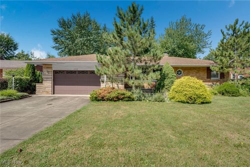 1848 Dunellon Dr, Lyndhurst, OH, 44124-3921 | Card Image