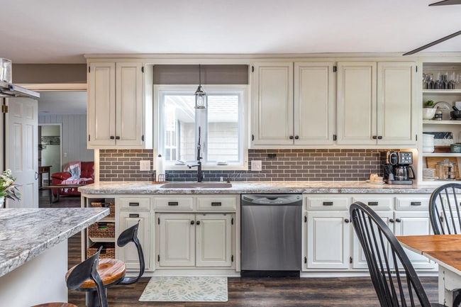 11 Meadowbrook Court, House other with 5 bedrooms, 5 bathrooms and null parking in GRAND CHUTE WI | Image 18