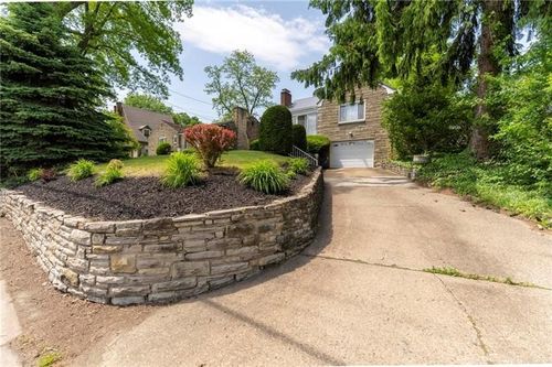 424 Bower Hill Rd, Mt. Lebanon, PA, 15228-1208 | Card Image
