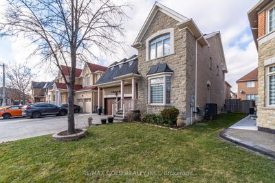 6 Devondale Ave, House other with 4 bedrooms, 5 bathrooms and 6 parking in Brampton ON | Image 2