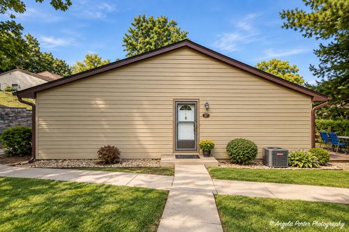57-57 Mariner Ln, Fox Lake, IL, 60020-1528 | Card Image