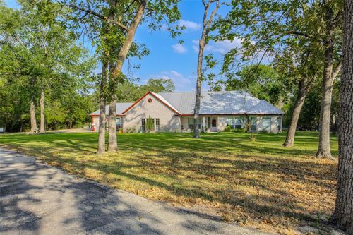 151 Lola Ln, Bellville, TX, 77418-9539 | Card Image