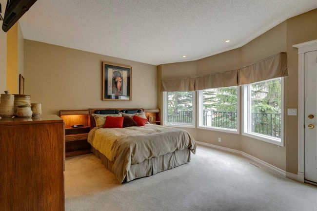 23 Prominence Point Sw, Home with 2 bedrooms, 2 bathrooms and 4 parking in Calgary AB | Image 12
