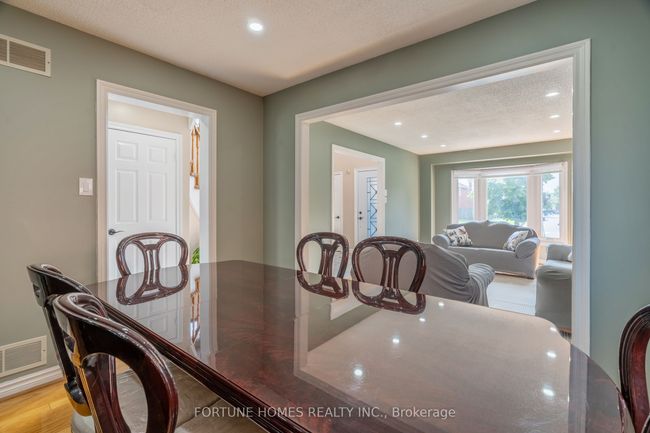 32 Randall Ave, House other with 4 bedrooms, 3 bathrooms and 5 parking in Markham ON | Image 7