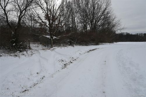 0000 Roberts Dr, Munith, MI, 49259 | Card Image