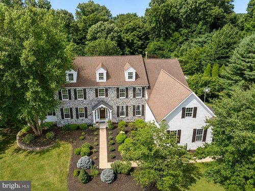 1021 Mulberry St, CHESTER SPRINGS, PA, 19425-1733 | Card Image