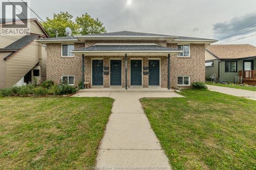 1231 High St, Windsor, ON, N8Y4B1 | Card Image
