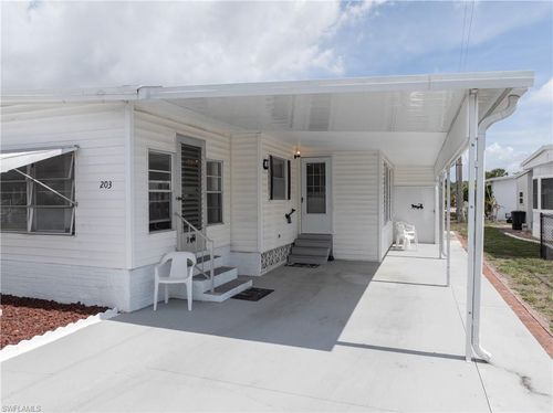203 Harvest Ln, NORTH FORT MYERS, FL, 33917-3029 | Card Image