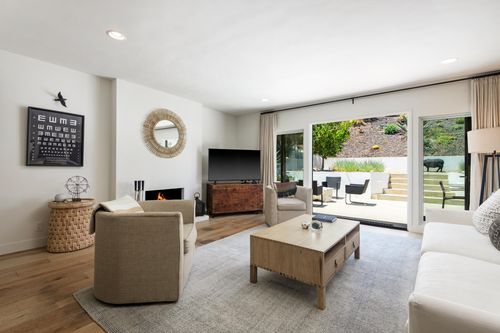 1226 Portesuello Ave, Santa Barbara, CA, 93105-4621 | Card Image