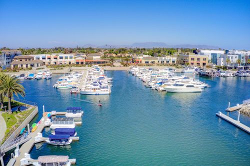 1506 Seabridge Ln, Oxnard, CA, 93035 | Card Image