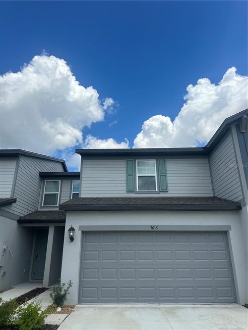 7618 Momentum Pkwy, WESLEY CHAPEL, FL, 33545-5806 | Card Image