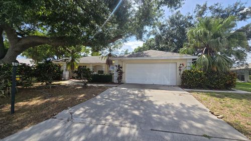 5697 Country Lakes Dr, SARASOTA, FL, 34243-3808 | Card Image