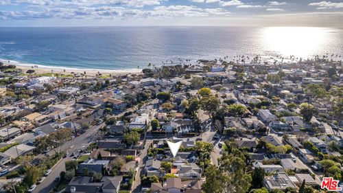 417 Poplar St, Laguna Beach, CA, 92651-1772 | Card Image