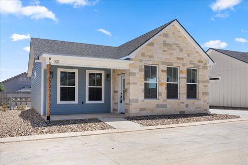 101-802 S Creek Street, Fredericksburg, TX, 78624 | Card Image