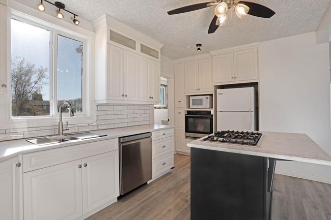 417 Railway Ave, House other with 3 bedrooms, 2 bathrooms and 4 parking in Scandia AB | Image 11
