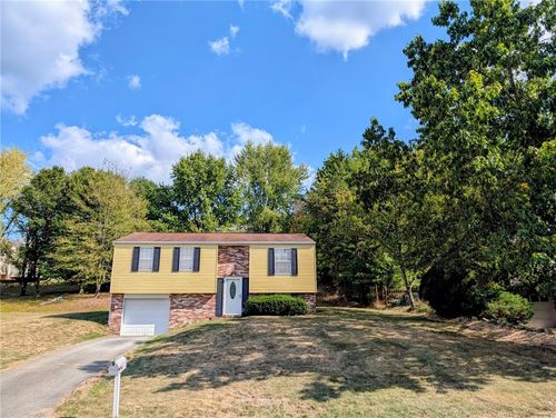 409 Farmington Rd, Cranberry Twp, PA, 16066-6807 | Card Image