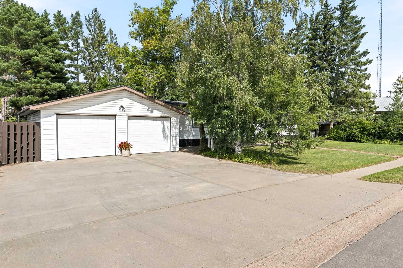 Residential in Kitscoty 4