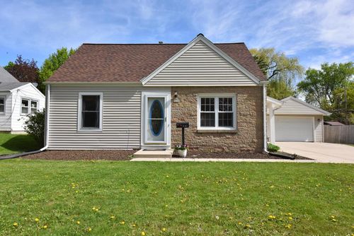 9030 W Harrison Avenue, WEST ALLIS, WI, 53227 | Card Image