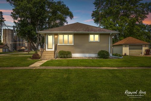 301 N Second St, Ashkum, IL, 60911-6043 | Card Image